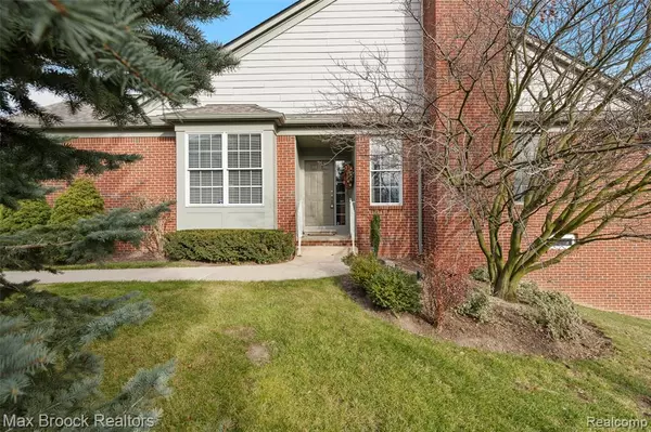 Northville, MI 48168,16956 Sycamore Court