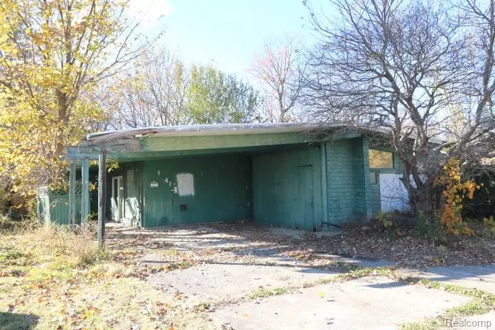 1741 Carmanbrook Parkway, Flint, MI 48507