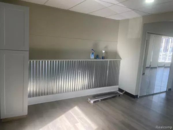 Roseville, MI 48066,27333 Gratiot Avenue