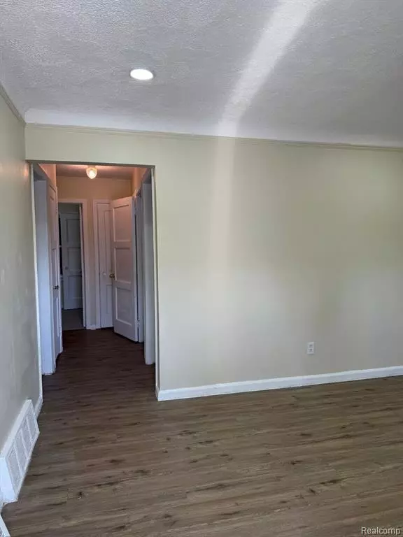 Detroit, MI 48224,6106 Cadieux Road