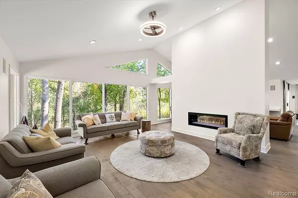 Bloomfield Hills, MI 48302,4650 Lahser Road