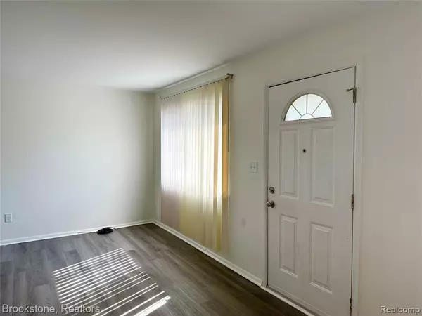 Roseville, MI 48066,17459 Roseville Boulevard