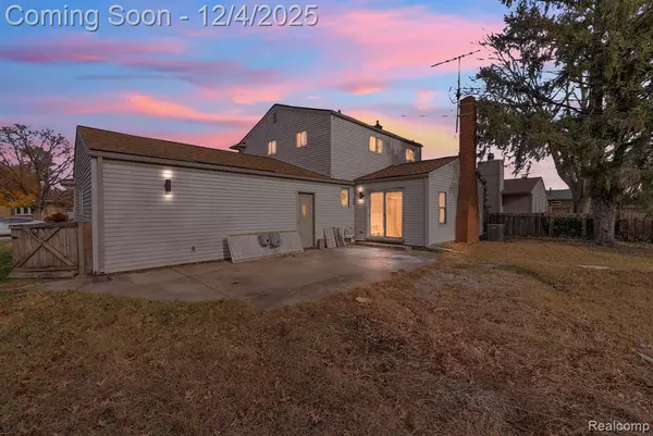 Plymouth, MI 48170,40585 Pinetree Drive