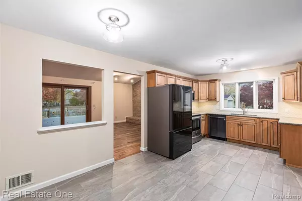 Troy, MI 48085,1461 Lamb Drive