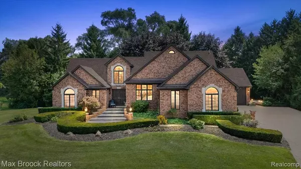 13000 Janine Court, Shelby Twp, MI 48315