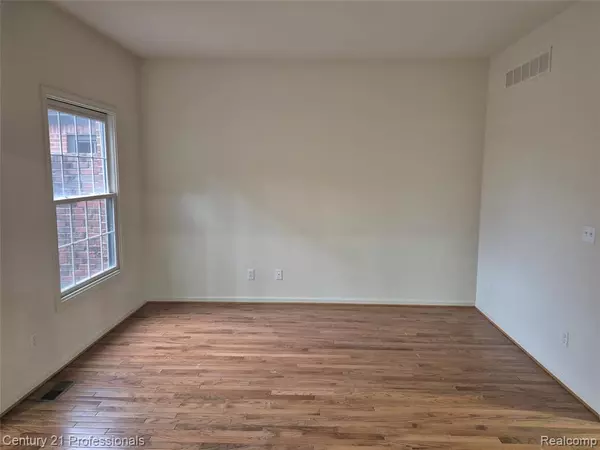 Lake Orion, MI 48362,134 Sandhills Lane