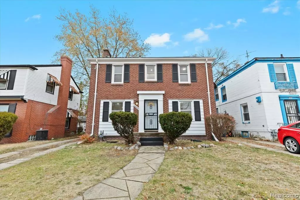 Detroit, MI 48235,16660 Strathmoor Street