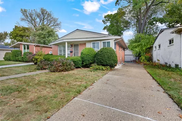 Oak Park, MI 48237,23880 Seneca Street