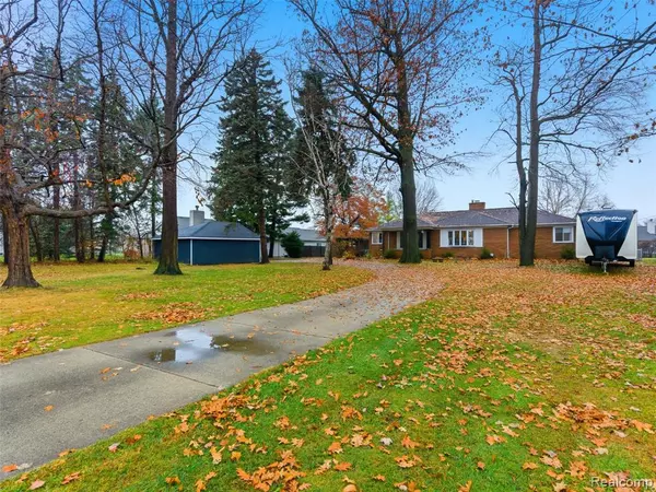 Clinton Twp, MI 48038,15491 18 Mile Road