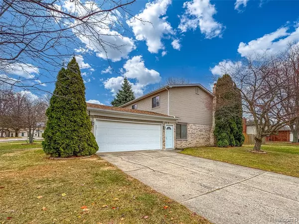 Troy, MI 48083,3960 Kings Point Drive