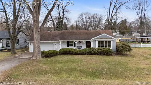 Farmington Hills, MI 48335,33776 Rhonswood Street