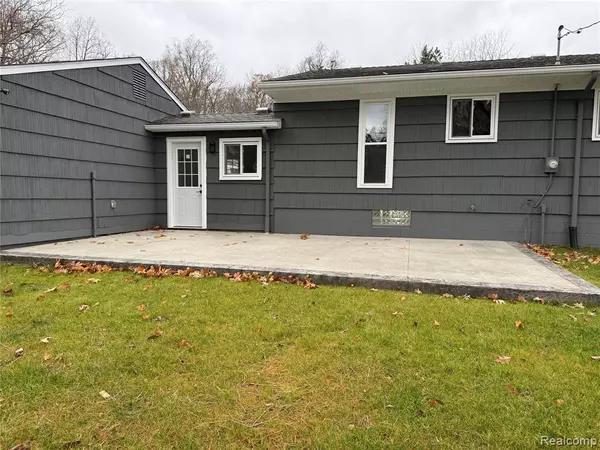 Waterford, MI 48329,3512 Wilkie Street