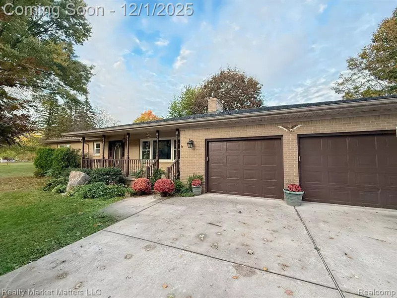 2142 Farnsworth Road, Lapeer, MI 48446