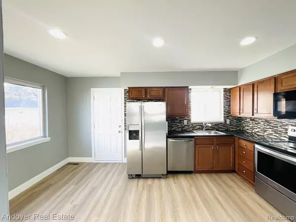 Garden City, MI,29239 Cambridge Street