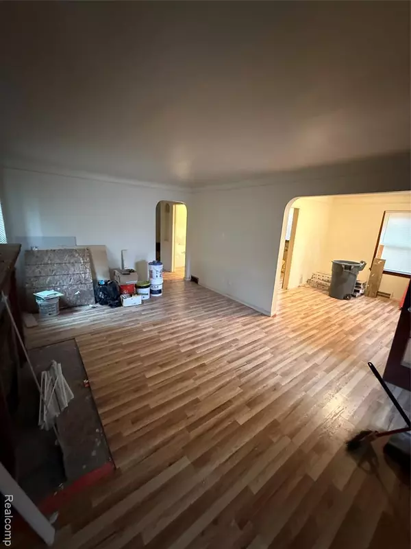 Detroit, MI 48213,5720 Lakeview Street