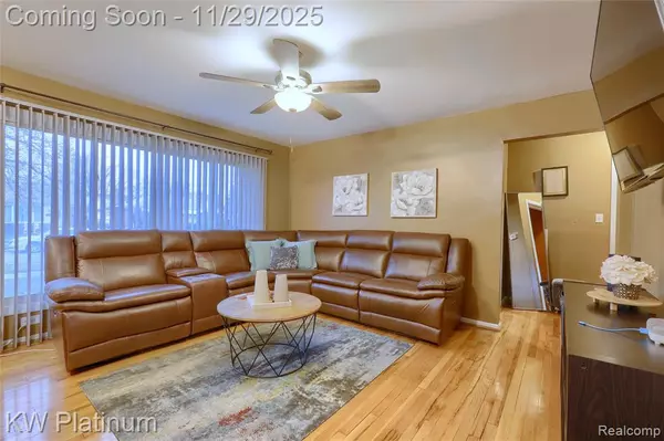 Eastpointe, MI 48021,24824 Raven Avenue