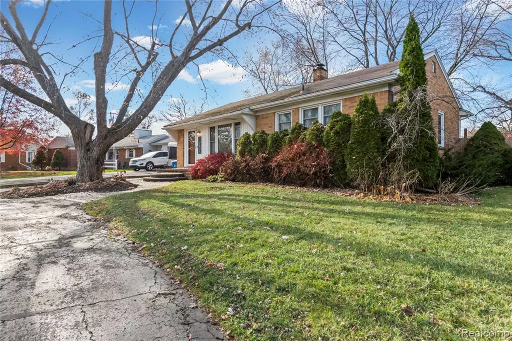 Waterford, MI 48328,2835 Otsego Road