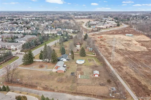 Commerce Twp, MI 48390,2041 W Maple Road