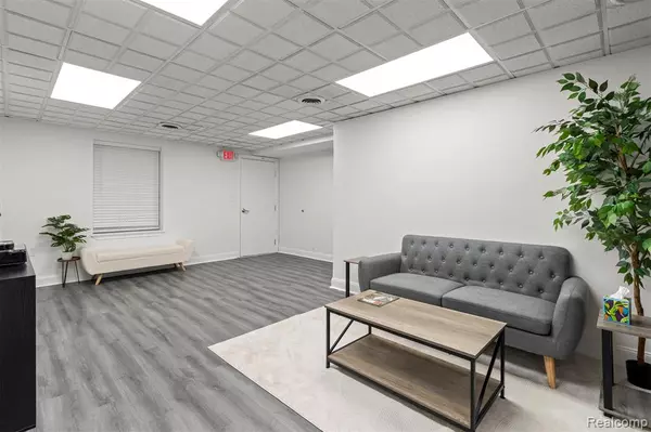 Dearborn, MI 48126,4241 Maple Street