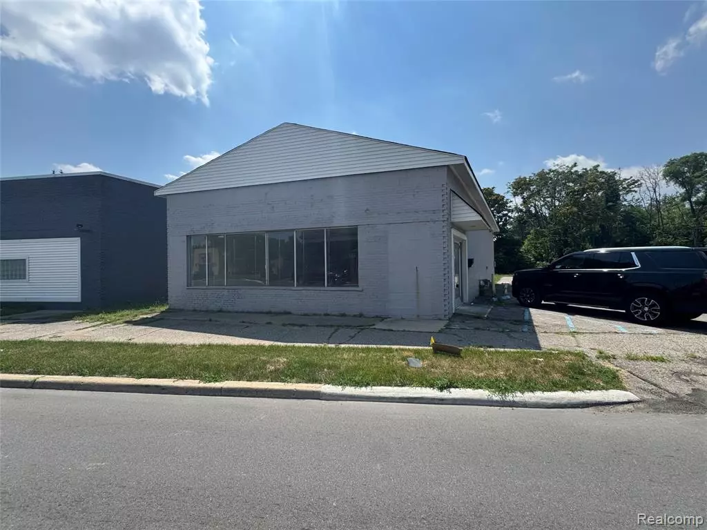 Westland, MI 48186,2262 S WAYNE Road