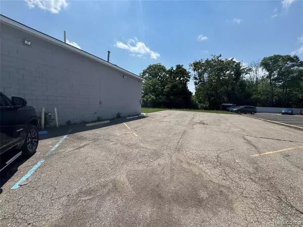 Westland, MI 48186,2262 S WAYNE Road