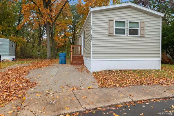 2791 Court Street, Brighton, MI 48114