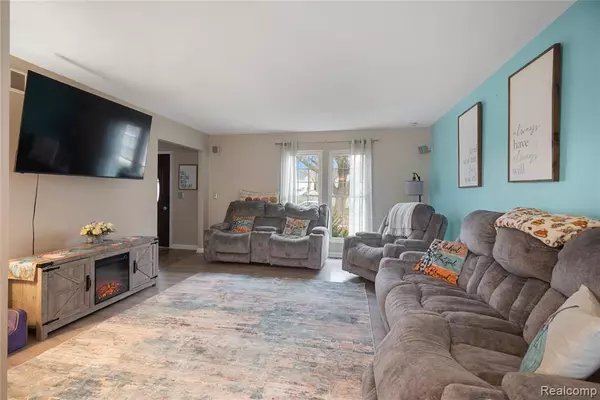 Canton, MI 48188,40341 Worthington Court