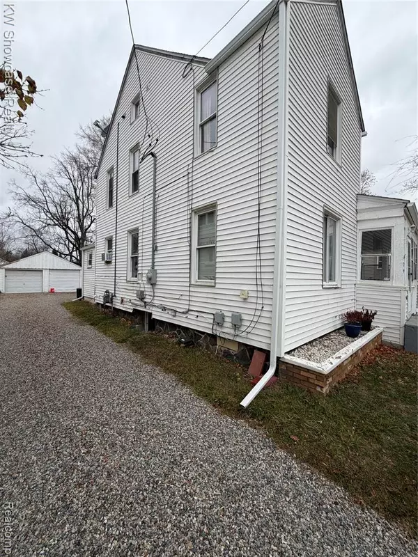 Oxford, MI 48371,29 East Street