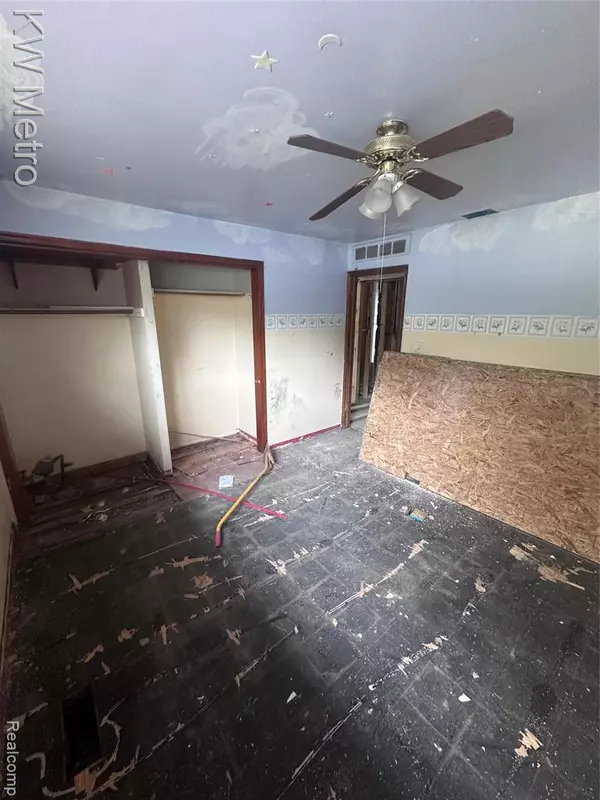 Livonia, MI 48152,37860 Dardanella Street