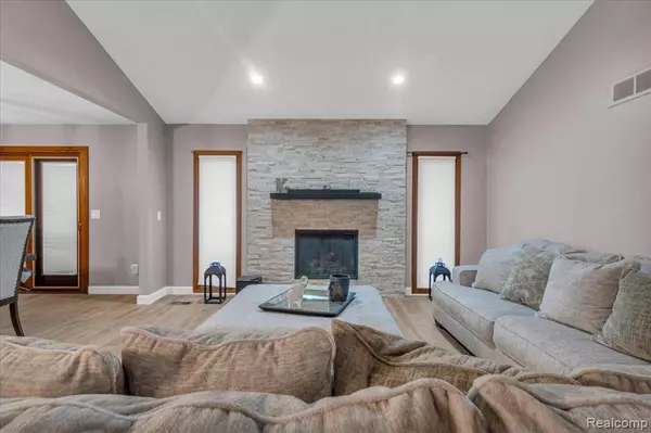 Clinton Twp, MI 48038,43939 Manitou Drive