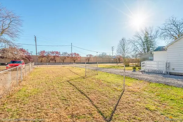 Wayne, MI 48184,4510 S John Hix Road