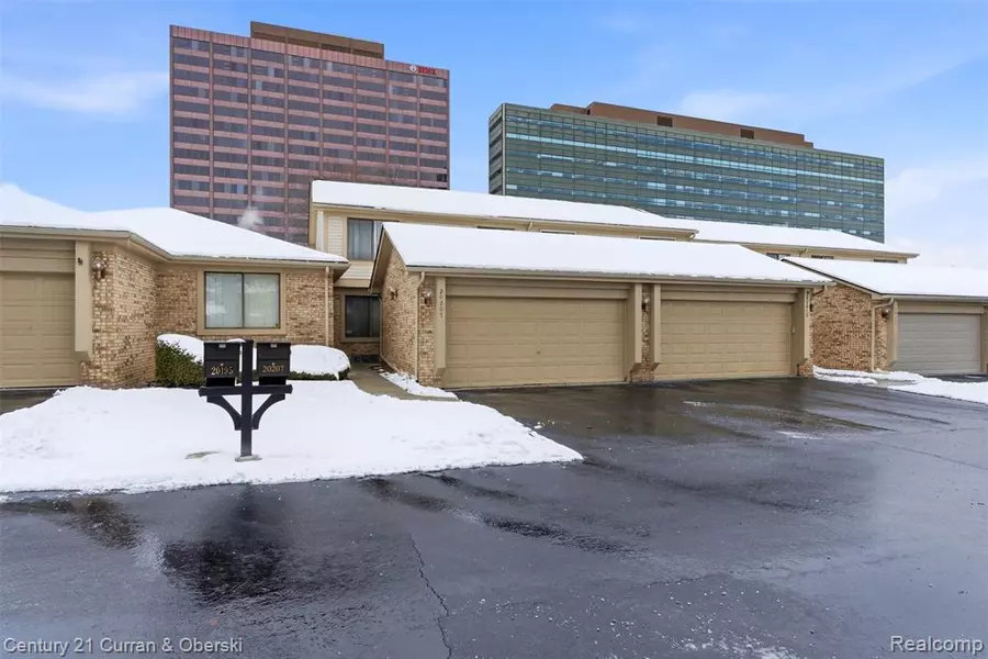 20207 Evergreen Meadows Road, Southfield, MI 48076