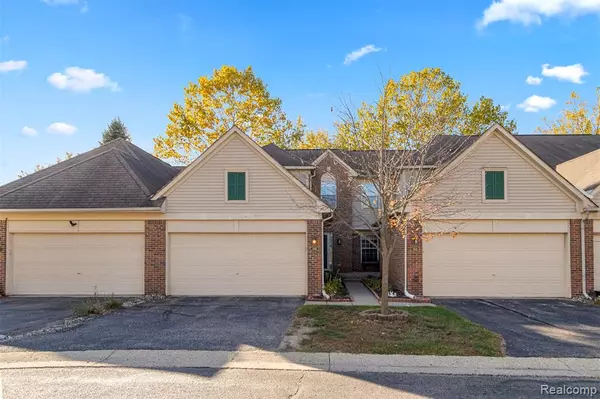 166 Legacy Park Circle, Dearborn Heights, MI 48127