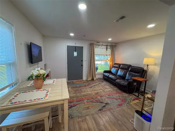 Taylor, MI 48180,15684 McGuire Street