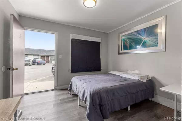 Pontiac, MI 48341,44784 Woodward Avenue