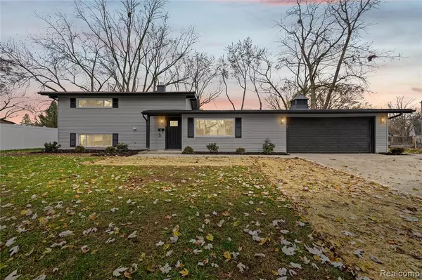 Waterford, MI 48329,3568 Warringham Avenue