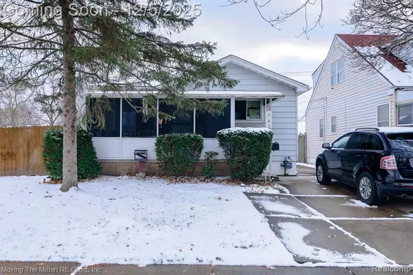 643 Garfield Avenue, Lincoln Park, MI 48146