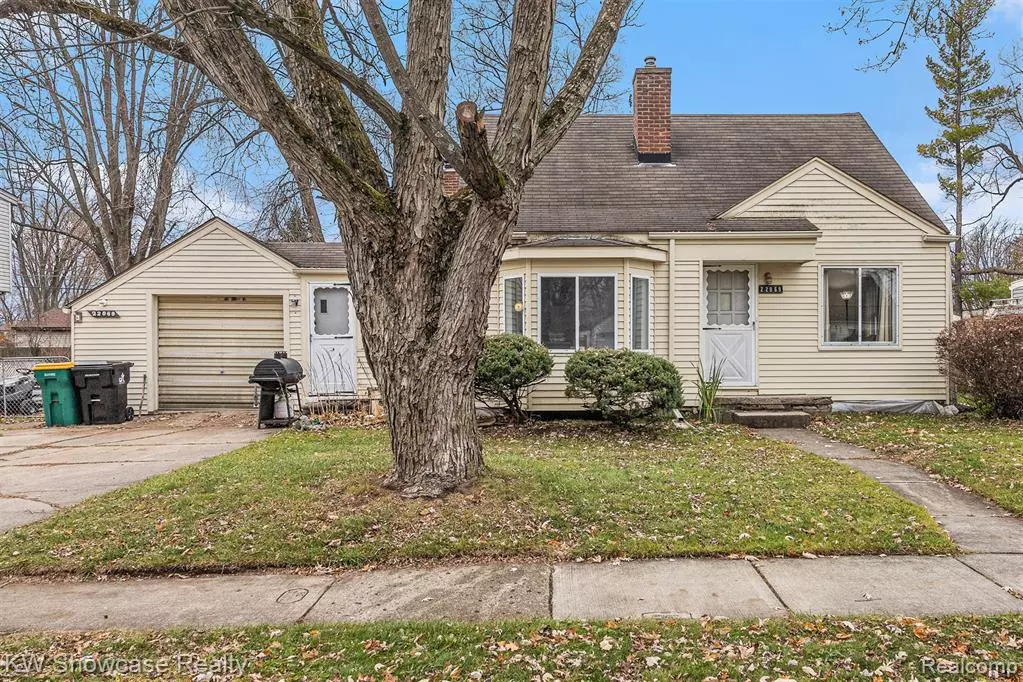 Farmington Hills, MI 48336,22069 Albion Avenue