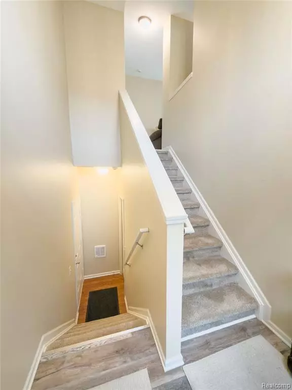 Woodhaven, MI 48183,26616 Kirkway Circle