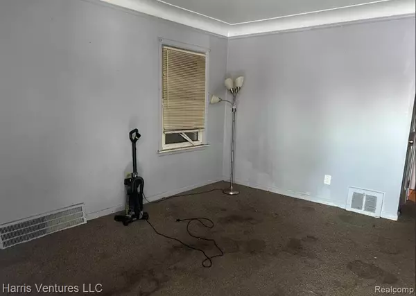 Detroit, MI 48228,9940 Vaughan Street