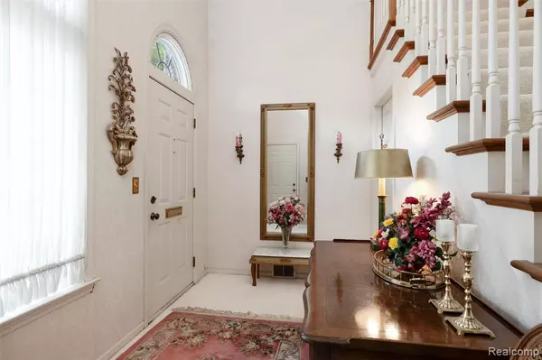 Saint Clair Shores, MI 48080,172 Windwood Pointe