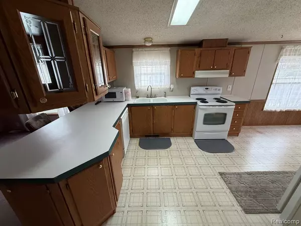 Fenton, MI 48430,11359 Lake Drive