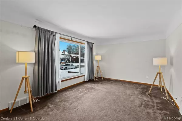 Dearborn, MI 48124,24731 Notre Dame Street