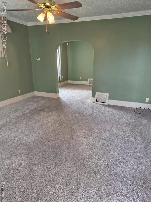 Detroit, MI 48228,7233 Rosemont Avenue