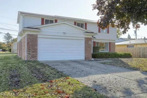 Southfield, MI 48076,29230 Bermuda Lane