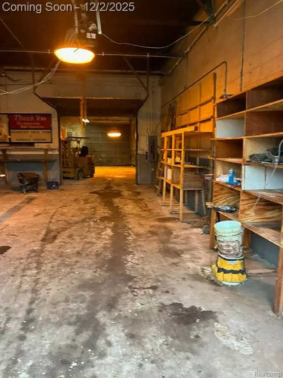 Detroit, MI 48227,11392 Greenfield Road