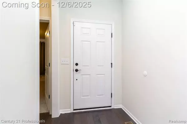 Lake Orion, MI,1218 Lark Street