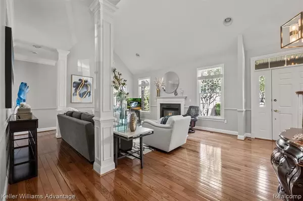 Northville, MI 48168,44604 Broadmoor N Circle