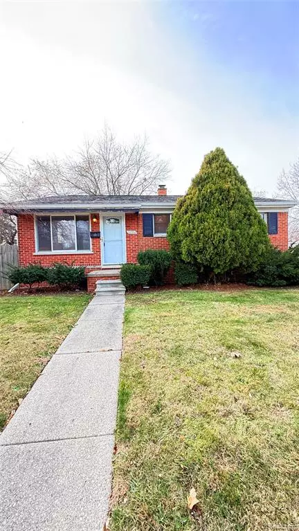 Saint Clair Shores, MI 48082,22332 Avon Street