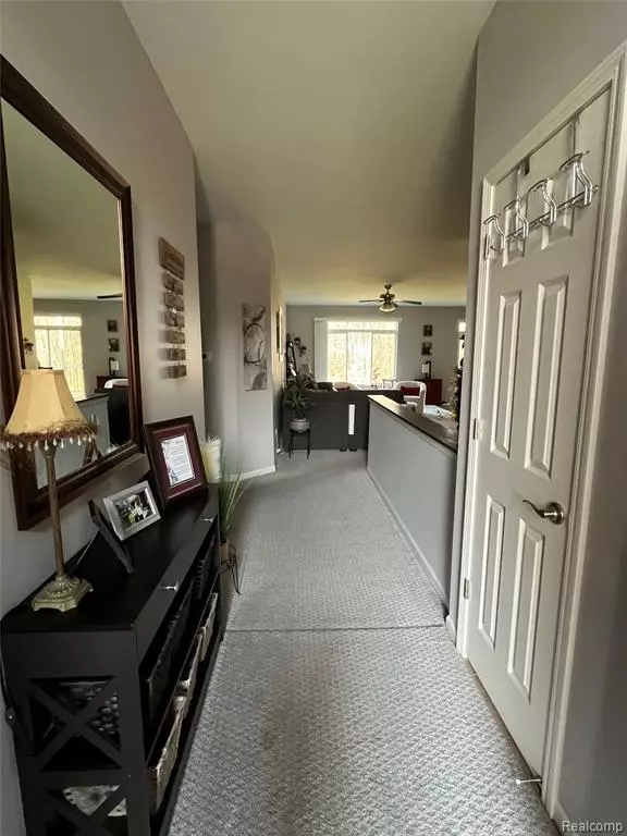 Warren, MI 48092,29412 Woodpark Circle